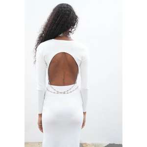 Conjunto de Falda y Blusa Maje 9884 con Detalle de Cadena en la Espalda, Silueta Ajustada, Cintura Natural, Transpirable - Product Image 2