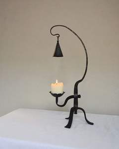 Portavelas de hierro forjado a mano, alto para el hogar de estilo vintage candelabro, eventos y exhibición decorativa - Product Image 2
