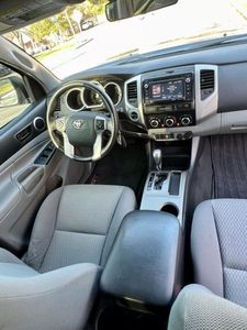 รถยนต์มือสองคุณภาพดีราคาประหยัด ปี 2015 โตโยต้า ทาโคมา พวงมาลัยซ้าย - Product Image 2