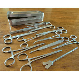 Kit de 12 instruments chirurgicaux manuels de dissection et de suture en acier inoxydable avec boîte – Idéal pour étudiants en médecine, vétérinaires et infirmiers 2026 - Product Image 1