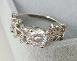 Bague en argent sterling 925 en forme de feuille avec diamant moissanite, cadeau pour fête / anniversaire / fiançailles - Product Image 3