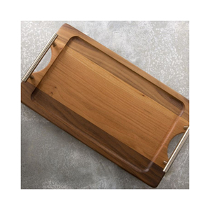 Plateau de service en bois de haute qualité avec poignée en métal pour la maison plateau de service à fruits en bois d'acacia le plus vendu pour hôtel - Product Image 4