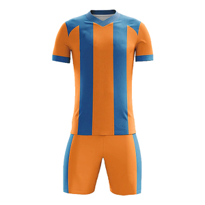 Maillots et uniformes de football personnalisés par sublimation avec logos et couleurs personnalisés, 100% polyester - Fabriqués sur commande - Product Image 3