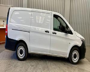 Rose Export 2020 Mercedes-Benz Vitooo 1.7 110 CDI Pure Panel Van 5dr FWD Voitures d'occasion à vendre pour le marché mondial - Product Image 2