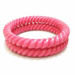 Ensemble de bracelets en résine avec des bracelets au design tendance pour femmes, collection de bijoux de mariage - Product Image 3