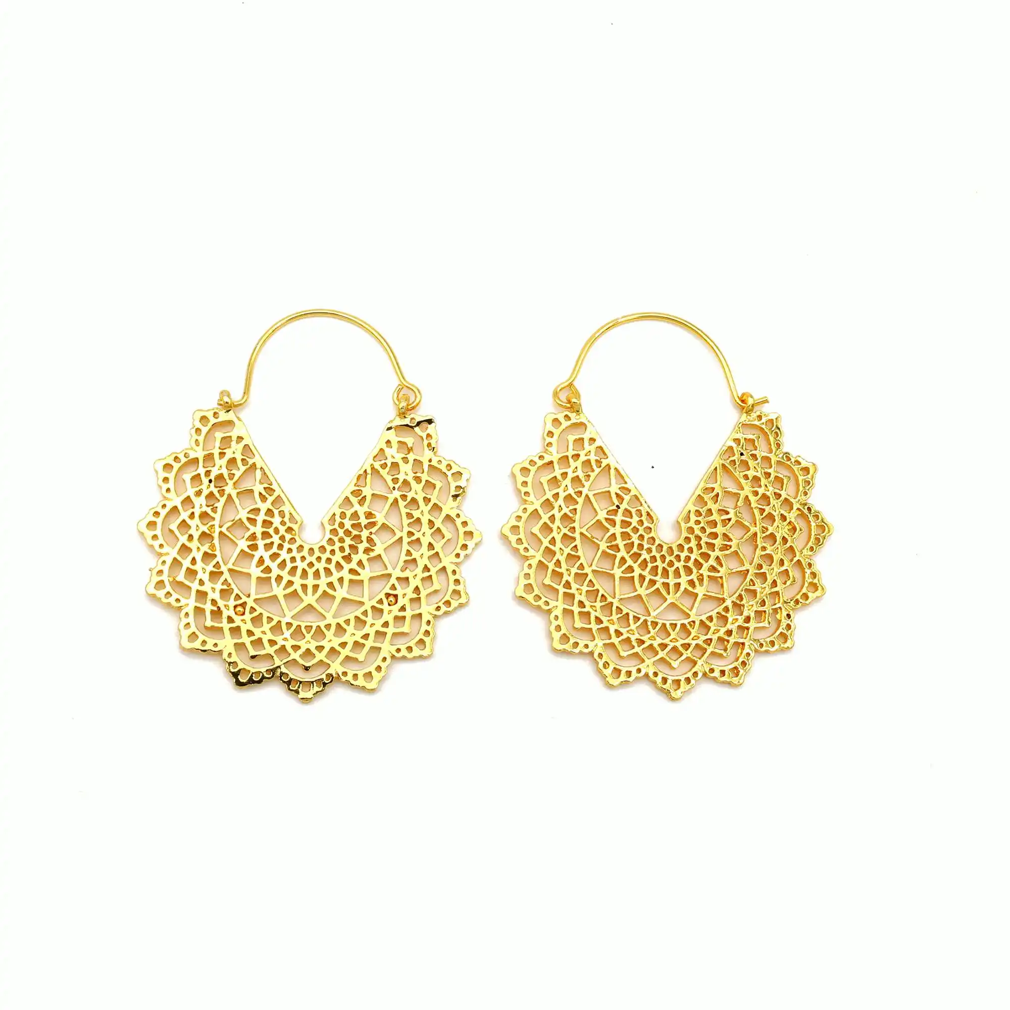 Anting-anting mode Bohemian Hoop desainer geometris perhiasan telinga bahan kuningan berlapis emas 18k grosir baru 2024 untuk wanita