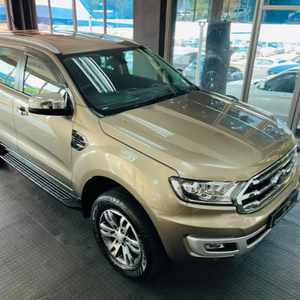 Auto Usado de Calidad a Precio Accesible, Ford Everest 2019 2.0D Bi-Turbo XLT Automático con Volante a la Derecha - Product Image 3