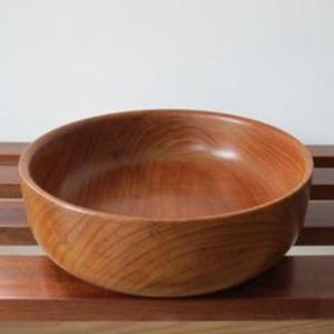 Bol de service en bois élégant finition polie adapté pour servir du pain fruits salade de pâtes table à manger rustique - Product Image 4