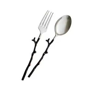 Juego de Cuchara y Tenedor para Servir de Acero Inoxidable con Mango de Latón con Diseño de Ala de Pájaro, Juego para Servir en Barra de Ensaladas - Product Image 4