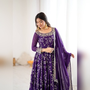 Costume palazzo trois pièces en georgette exclusif avec broderie lourde de sequins pour les tenues de mariage en boutique, tailles M à XXL - Product Image 6