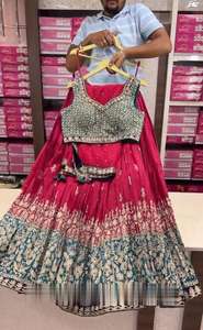 Lanzamiento de ropa de fiesta de nuevo diseñador, hermoso bordado pesado y trabajo manual de piedra Lehenga con Choli con trabajo elegante Dupatta - Product Image 2