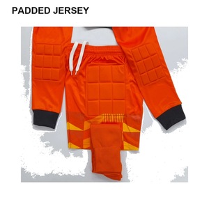 Ensemble d'uniformes de gardien de but Elite |   Maillot rembourré à manches longues et short avec chaussettes |   Tenue d'équipe de gardien de but de football orange personnalisée - Product Image 2