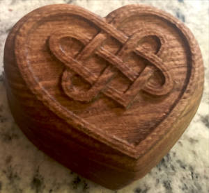 Caja de Rompecabezas de Madera Pulida Ecológica en Forma de Corazón - Decoración de Pared para el Hogar, Regalo Popular Hecho en India - Product Image 2
