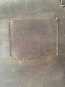 Matériau authentique Logo Haute Qualité Taille Adulte Ajustable Mode Adulte Bavoirs Croisés Tablier Dos Avec Poches LPN-0086 - Product Image 5