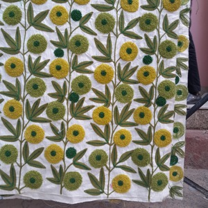 Tissu brodé Suzani en coton écologique fait à la main Vêtements, sacs et accessoires d'ameublement Refonte du tissu polyvalent - Product Image 3