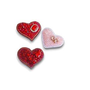 Shottingstar noire avec broche brodée en cristal broderie à la main et broche de mode perlée en fil de lingot - Product Image 4