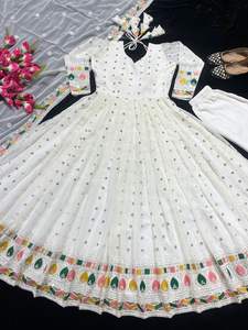 Dernière robe Anarkali fantaisie de séquence de broderie fausse georgette lourde de créateur par fab zone - Product Image 4