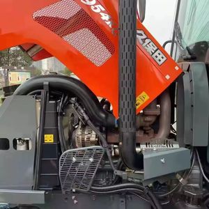 NUEVO Tractor Agrícola de Ruedas 4x4 M7131 de 70 CV con Motor y Caja de Cambios, 1 Año de Garantía, en Venta - Product Image 2