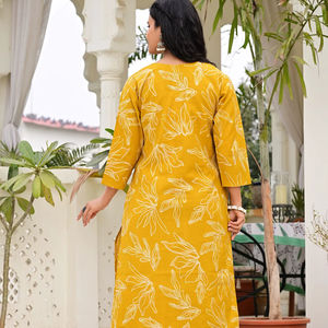 Ensemble Salwar Kameez pour femmes en coton imprimé feuilles jaune moutarde, longueur mollet, ethnique, pour fête, été, col en V, manches trois quarts, séchage rapide - Product Image 1