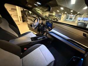 ID.4 2024 USADO, SUV Eléctrico, Automático, Base, Tracción Trasera, Asientos de Cuero, Neumáticos R19, Interior Claro, Volante a la Izquierda, Cámara Trasera - Product Image 6