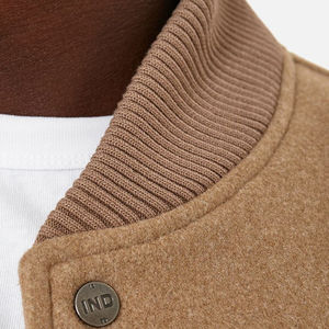 Veste bomber de baseball de style vintage avec logo personnalisé pour l'uniforme scolaire universitaire pour hommes, veste varsity brodée pour hommes - Product Image 5