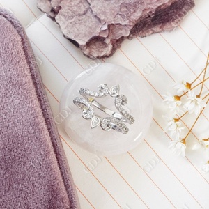 Bracelet de mariage en Moissanite pour femmes, Design personnalisé classique, taille de poire, or incurvé 14 K, bague Moissanite de haute qualité, vente en gros, bijoux - Product Image 4
