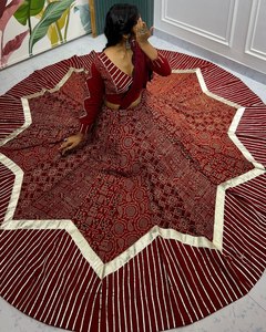 Lehenga traditionnel en pur coton à séchage rapide avec bordure en dentelle imprimée, style pakistanais, choli pour demoiselles d'honneur, tenue de mariage - Product Image 2