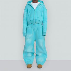 ชุดเซ็ตฮู้ดดี้และกางเกงวอร์มทรงขาบาน ผ้าหนา ย้อมสีแบบแอซิดวอช ตกแต่งด้วยคริสตัล  แบบครอป - Product Image 3