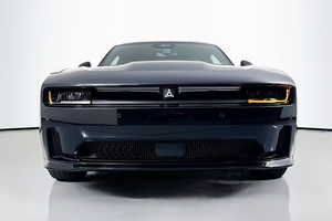 Cargador Clean 2025 D o d g e Daytona R/T AWD - Product Image 2