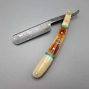 Couteaux de rasoir droit en acier Damas faits à la main avec manche en bois, personnalisables OEM, épaisseur 0,354 pouces, haute qualité - Product Image 3