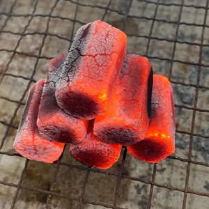 CARBÓN DE COCO DE ALTA CALIDAD PARA SHISHA HECHO EN VIETNAM POR BIWOOD COMPANY, SEGURO PARA LA SALUD, LISTO PARA VENDER - Product Image 1