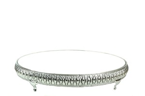 ขาตั้งเค้กทรงกลมสีเงินแบบมินิมอล ดีไซน์เนอร์ออกแบบ เหมาะสำหรับงานสังสรรค์ในครอบครัว การรับประทานอาหาร และการต้อนรับแขก จากอินเดีย - Product Image 3