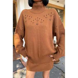 Conjunto de Punto con Cuello Alto y Detalle Calado de Silueta Holgada 10256 - Product Image 2