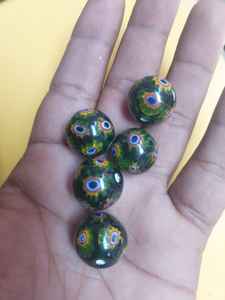 Cuentas de vidrio millefiori hechas a medida en color verde adecuadas para diseñadores de joyas africanas para reventa y para tiendas de cuentas - Product Image 3