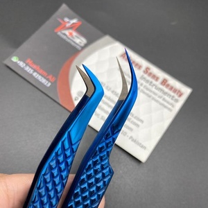 Pince à épiler d'extension de cils à pointe de fibre en forme de L à 45 degrés de marque privée Extension de cils de volume en acier inoxydable durable - Product Image 1