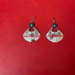 Boucles d'oreilles en métal de haute qualité élégantes de Noël de mariage à la mode avec de belles boucles d'oreilles de bijoux pour femmes en pierre - Product Image 4