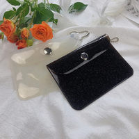 Sac de carte en PVC à paillettes transparentes avec chaîne de perles porte-monnaie de voyage portable fermeture à pression petite pochette porte-cartes pour femmes