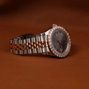 Reloj de Lujo de Alta Gama con Mecanismo Mecánico Antiguo, Diamante Moissanite VVS, Personalizado, de Acero Inoxidable, con Esfera de Cristal Premium, Estilo Moderno - Product Image 3