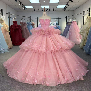 Vestido de Quinceañera/Fiesta de Gala Rosa sin Tirantes con Volantes, Cola Capilla, Cintura Natural y Aplicaciones, Estilo Princesa 6982 - Product Image 1