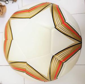 2025 BALÓN DE FÚTBOL AL POR MAYOR 2,7 MM PU BOLAS DE ALTA CALIDAD LOGOTIPO PERSONALIZADO FÚTBOL TAMAÑO 5 BOLAS NUEVO COLOR - Product Image 2