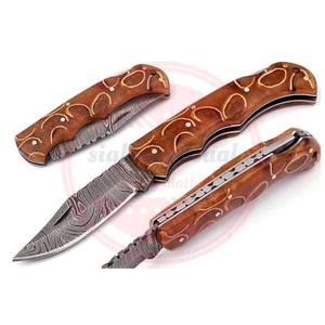 Cuchillo de bolsillo plegable de acero de Damasco profesional hecho a mano personalizado con Funda de cuero y mango de madera - Product Image 6