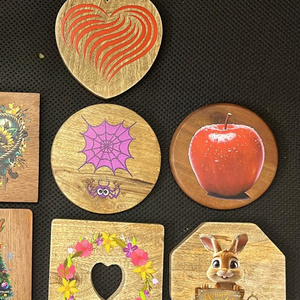 Obra de Arte Redonda Esmaltada de Lujo Artesanal con Características Ecológicas y No Tóxicas, Diseños Surtidos de Temporada y Decorativos - Product Image 5