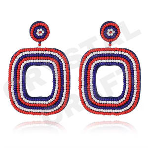 Pendientes con cuentas de bandera americana para mujer Color patriótico naranja blanco azul para boda o día conmemorativo - Product Image 1