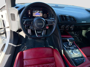 Supercar Cabriolet d'occasion 2017 Audi R8 Spyder V10 5.2L Quattro AWD – Voiture de Sport de Luxe à Vendre - Product Image 5