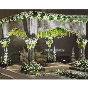 Mandap miroir pour mariages indiens modernes, Mandap de mariage carré exclusif en miroir, Mandap en miroir le plus brillant pour les mariages en extérieur au Royaume-Uni - Product Image 1