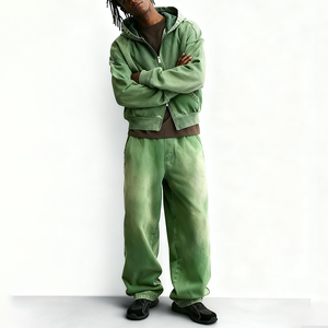 ชุดเซ็ตเสื้อฮู้ดดี้ซิปและกางเกงขายาวสไตล์สตรีทแวร์ พิมพ์ลายดิจิทัล ล้างสีแบบแอซิดวอช ทรงบ็อกซี่ ครอป สำหรับผู้ชาย - Product Image 4