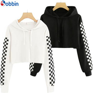 Sweat à capuche court pour femme en molleton de coton décontracté, avec logo brodé personnalisé sur le devant, vêtement d'hiver - Product Image 1