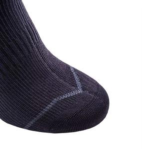 ถุงเท้าสำหรับผู้ชายผ้าคอตตอนถักสำหรับเล่นฟุตบอลกันลื่นสีดำดีไซน์ลำลองสำหรับฤดูใบไม้ร่วง - Product Image 3