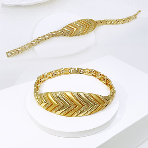 Conjunto de joyería nupcial de cobre de lujo de oro más vendido, collar italiano, pulsera, pendientes, anillo, 4 Uds., conjuntos de joyería para mujer - Product Image 6