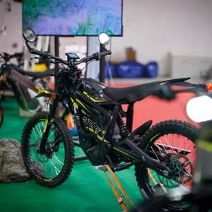 Moto tout-terrain électrique pour adultes SHARP Talaria Sting R MX4, en alliage d'aluminium, moteur central, batterie lithium 60V, autonomie >60 km - Product Image 2